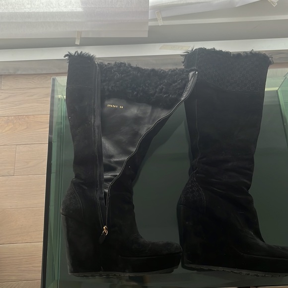 Gucci (Authentic) Suede Shearling Fur Courtney Tall Wedge Boots 38 Black - Picture 2 of 5